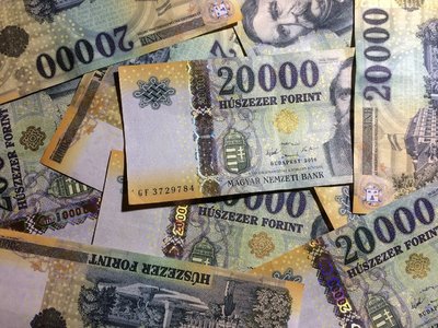 Average Hungarian Salary Reaches 341,000 Forints Net Per Month