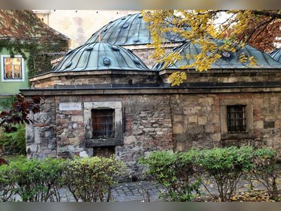 Iconic Turkish Bath in Buda to be Renewed