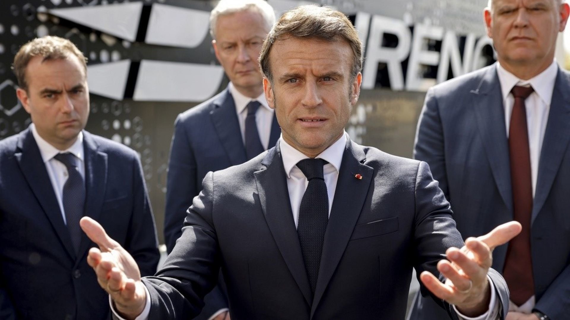 France's Bureaucracy Crusade: Macron's Government Targets Business Simplification, Saving €84 Billion Annually