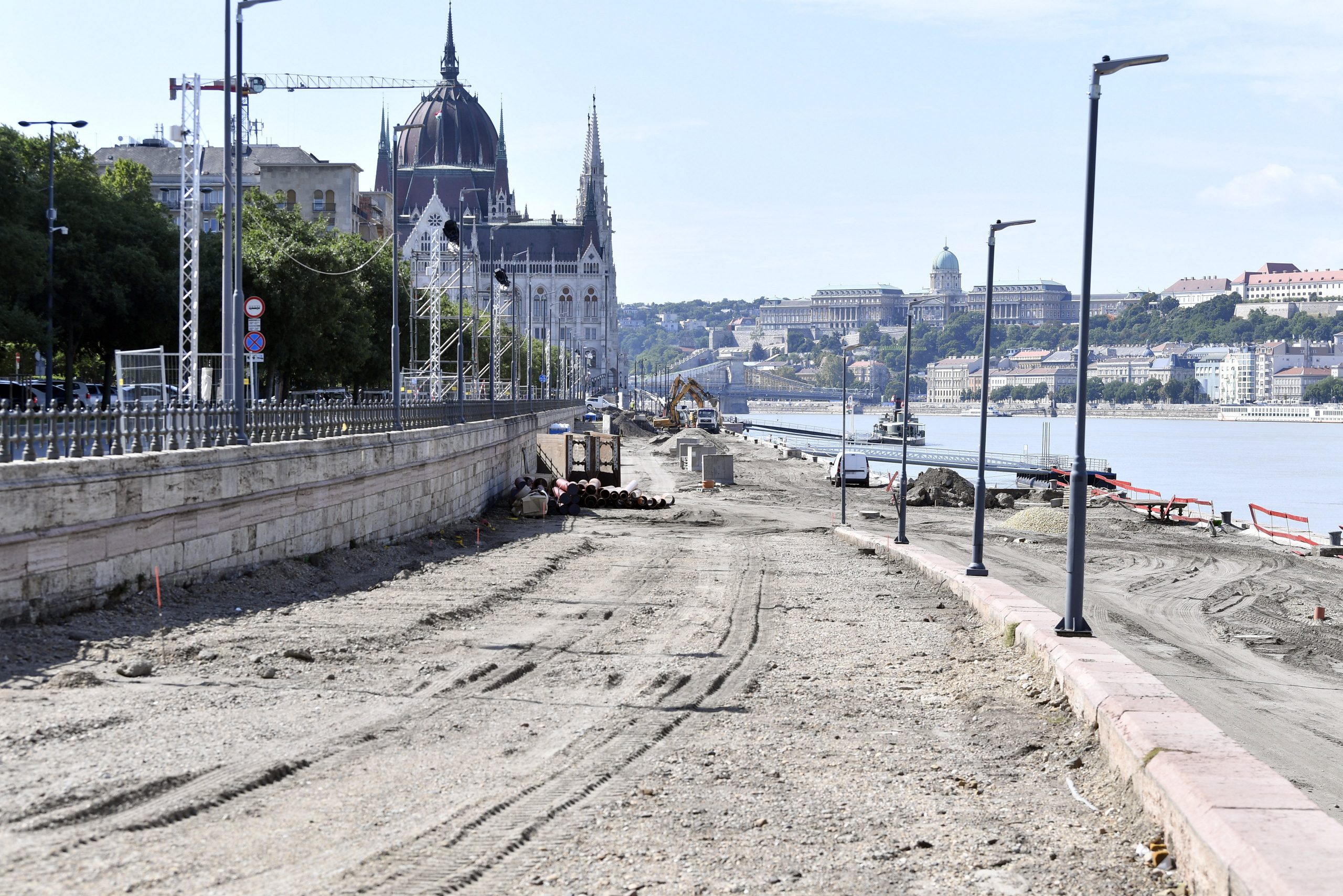 Budapest Prepares for Redesigning Danube Embankment Area