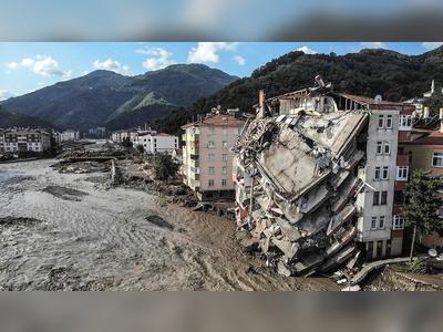 At least 40 people killed in floods and mudslides in Turkey