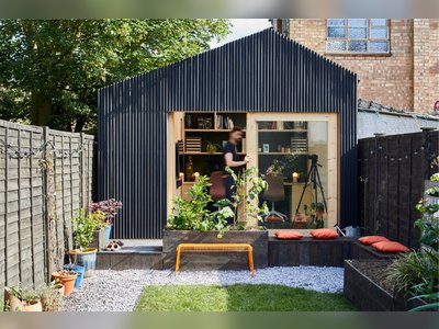 An Architect Builds an Elegant Modular Office in His Backyard Garden