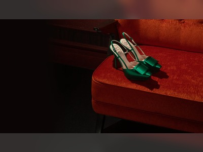 Roger Vivier’s Fall/Winter 2021 Collection Takes a Turn for the Dramatic