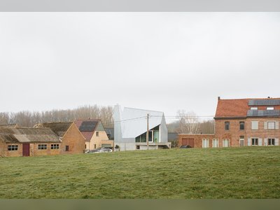 A Striking Home in the Flemish Countryside Cuts an Otherworldly Silhouette