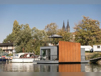 A Prefabricated Tiny House Sets Down Anchor Along the Vltava River in Prague