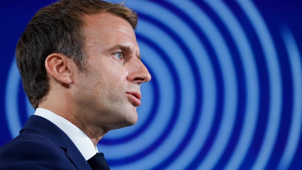 Macron unveils €30bn plan to revive French industry with high tech