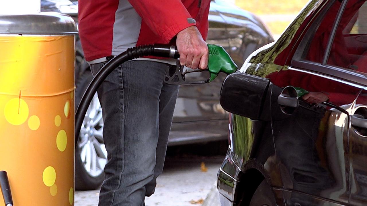 Concerns Hungary's new fuel price cap could increase pollution levels