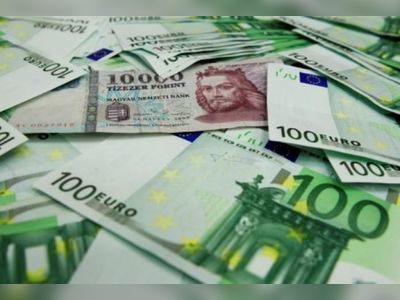 Forint falls, Hungarian yields jump amid rate hike expectations, COVID-19 surge