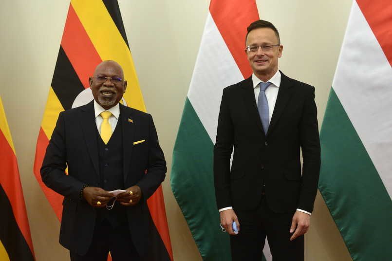 Szijjártó meets with Ugandan counterpart in Budapest