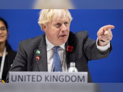 Boris Johnson will travel home from Cop26 by private plane