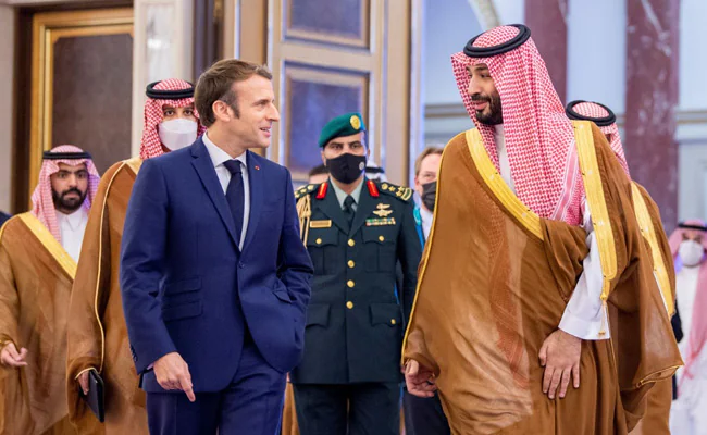 In Jamal Khashoggi's Shadow, France's Macron Meets Saudi Crown Prince