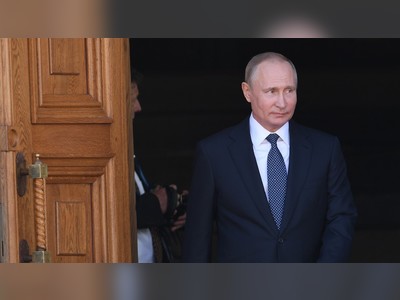 Putin signs bill outlawing Russia’s other president