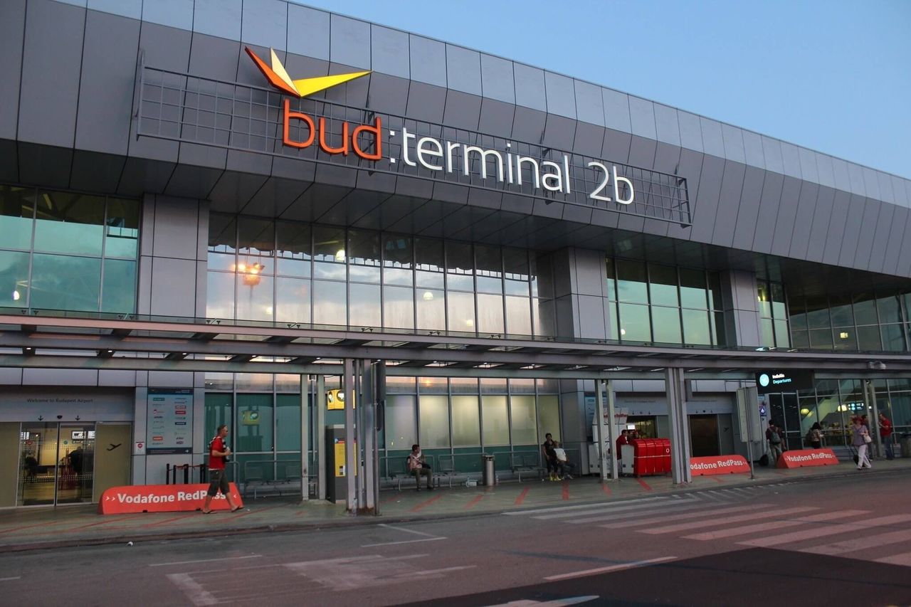 Budapest Airport shareholders halt talks on possible sale to Hungary govt