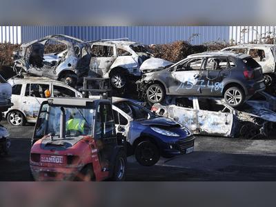 874 cars were torched in France on New Year's Eve