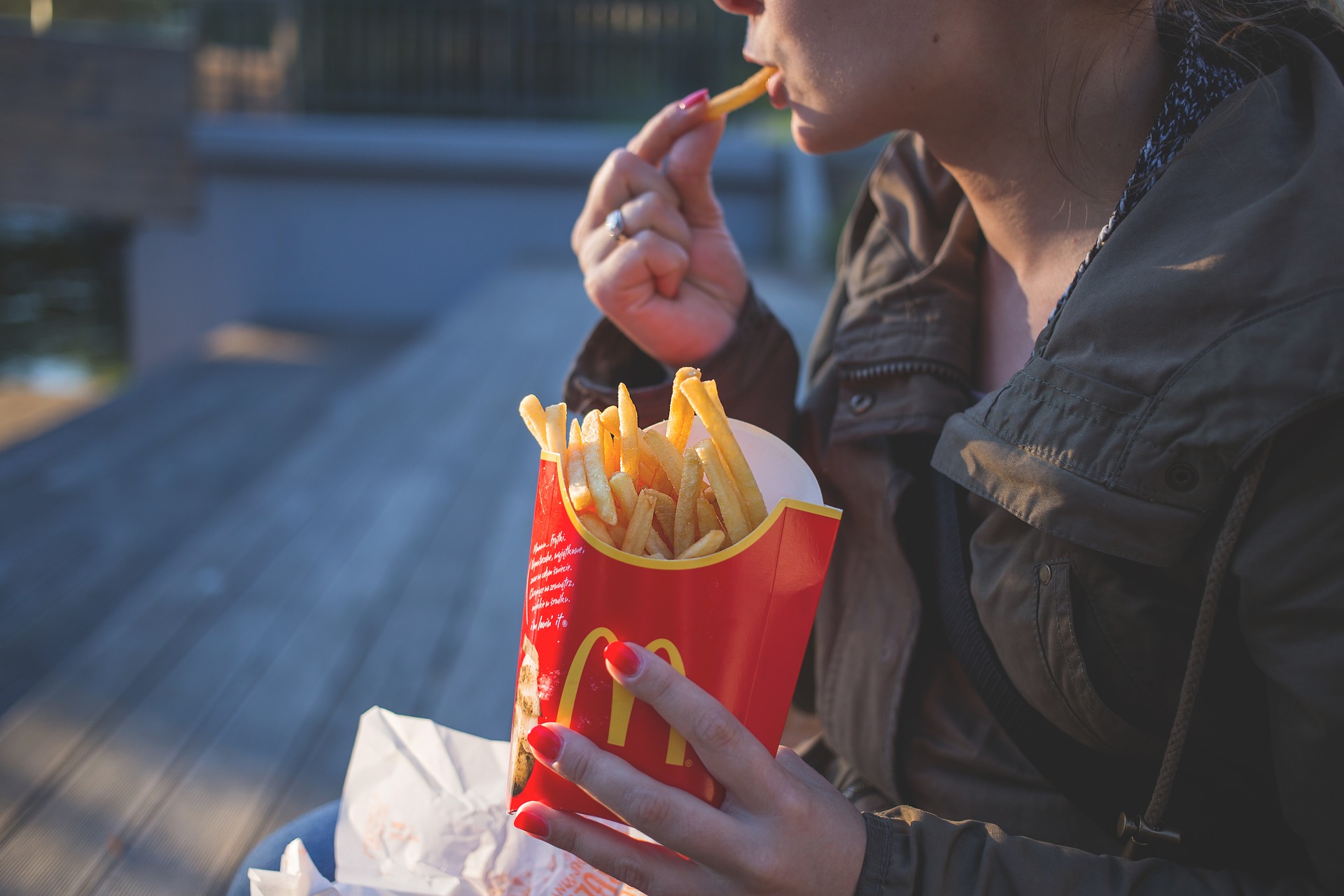 Kilometer-Long Queue of Cars for Kisvárda’s First McDonald’s