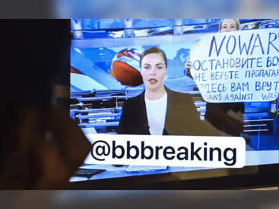 Russian TV Protester Quits Channel, Turns Down Asylum Offer