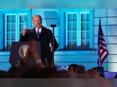 Biden is a diplomatic liability. With his anti-democratic statements he’s playing into Putin’s hands