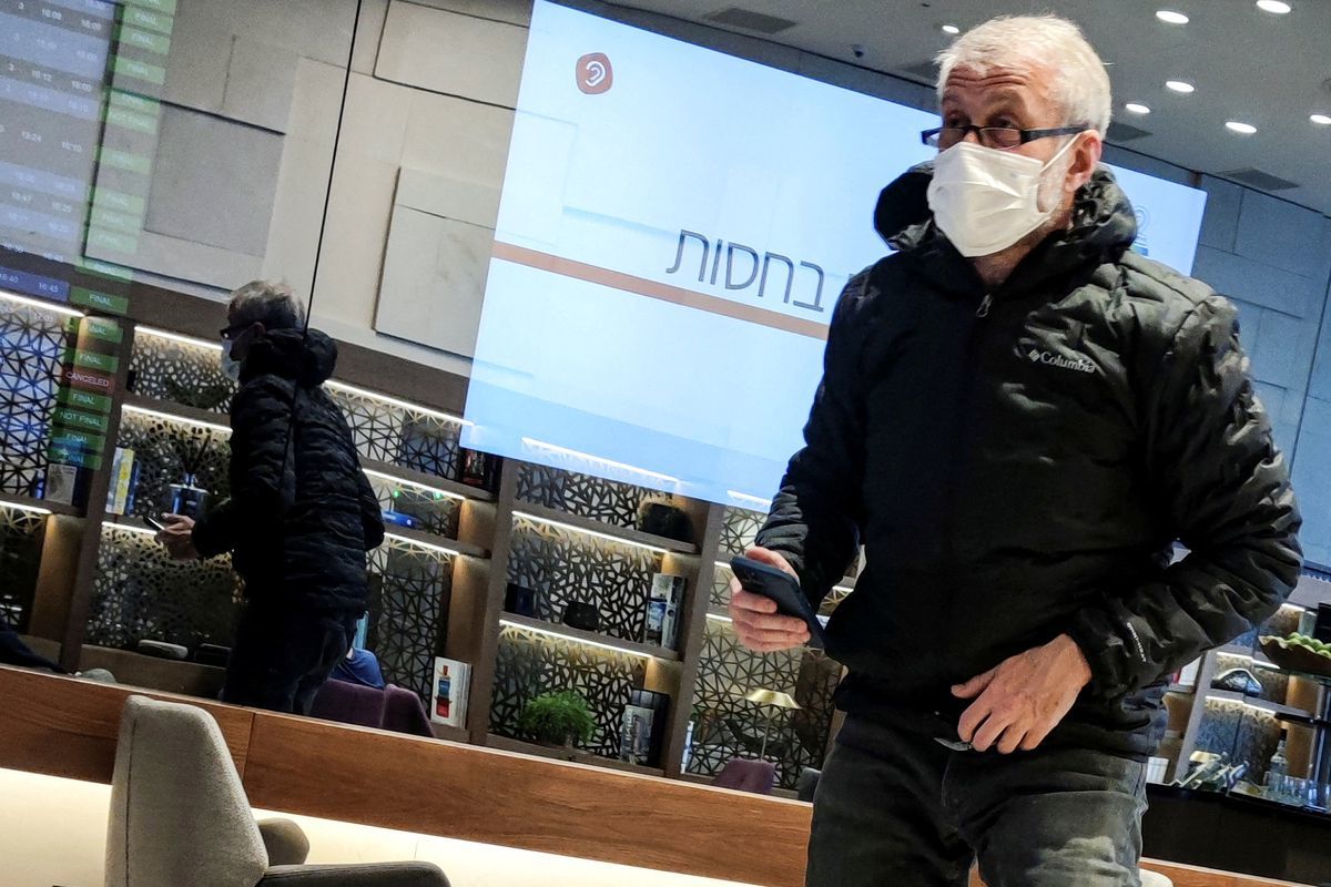 Roman Abramovich's jet lands in Israel