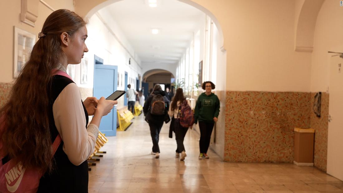 Fleeing Ukraine alone, resourceful teenager persuades Hungarian school to take her in