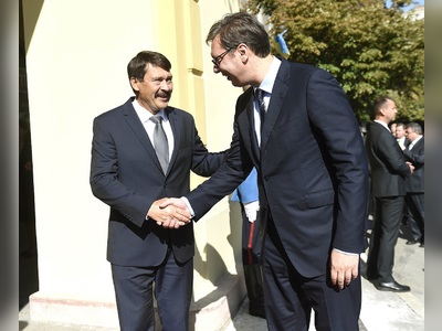 President Áder Congratulates Vucic on Election Win