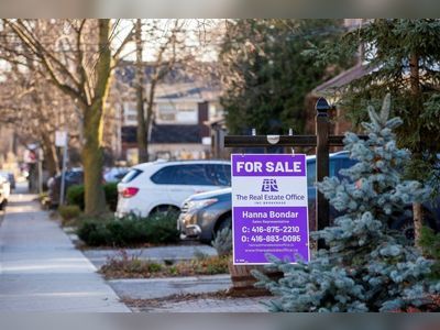 Canada prepares to ban foreigners from buying homes to cool property market