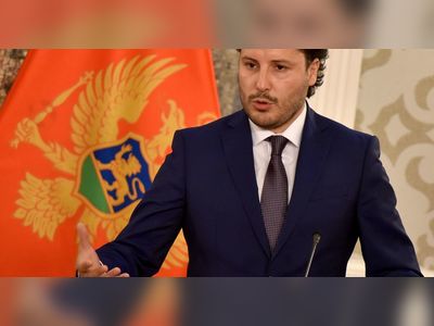 Montenegro government falls in no-confidence vote