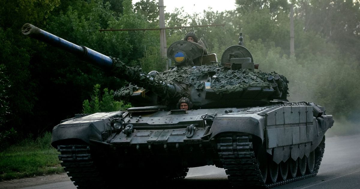 Ukraine says its troops are counter attacking Russian lines to south