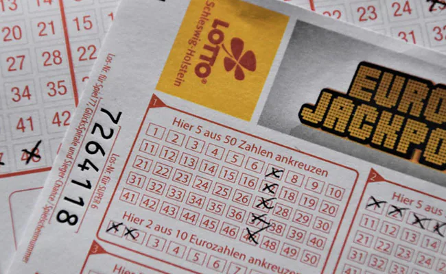 US Man Accidentally Buys 3 Lottery Tickets For Same Game, Ends Up Winning All