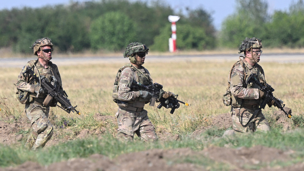 Elite US unit ready to fight in Ukraine if conflict ‘escalates’
