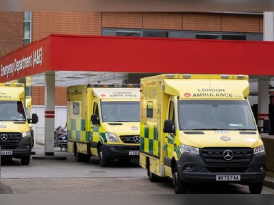 Patients dying as one in four ambulances wait outside London hospitals