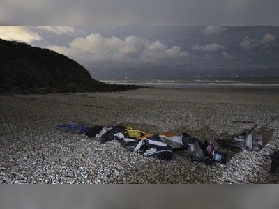 French, British rescuers passed buck as migrants drowned