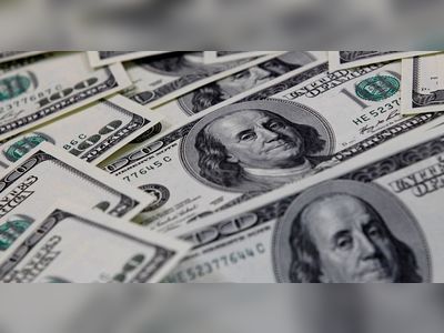 U.S. dollar down, still set for best year since 2015