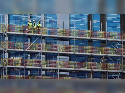 UK construction sector stagnates as interest rates bite