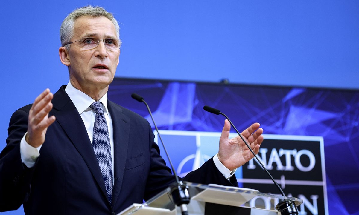 NATO promises more heavy weapons for Ukraine