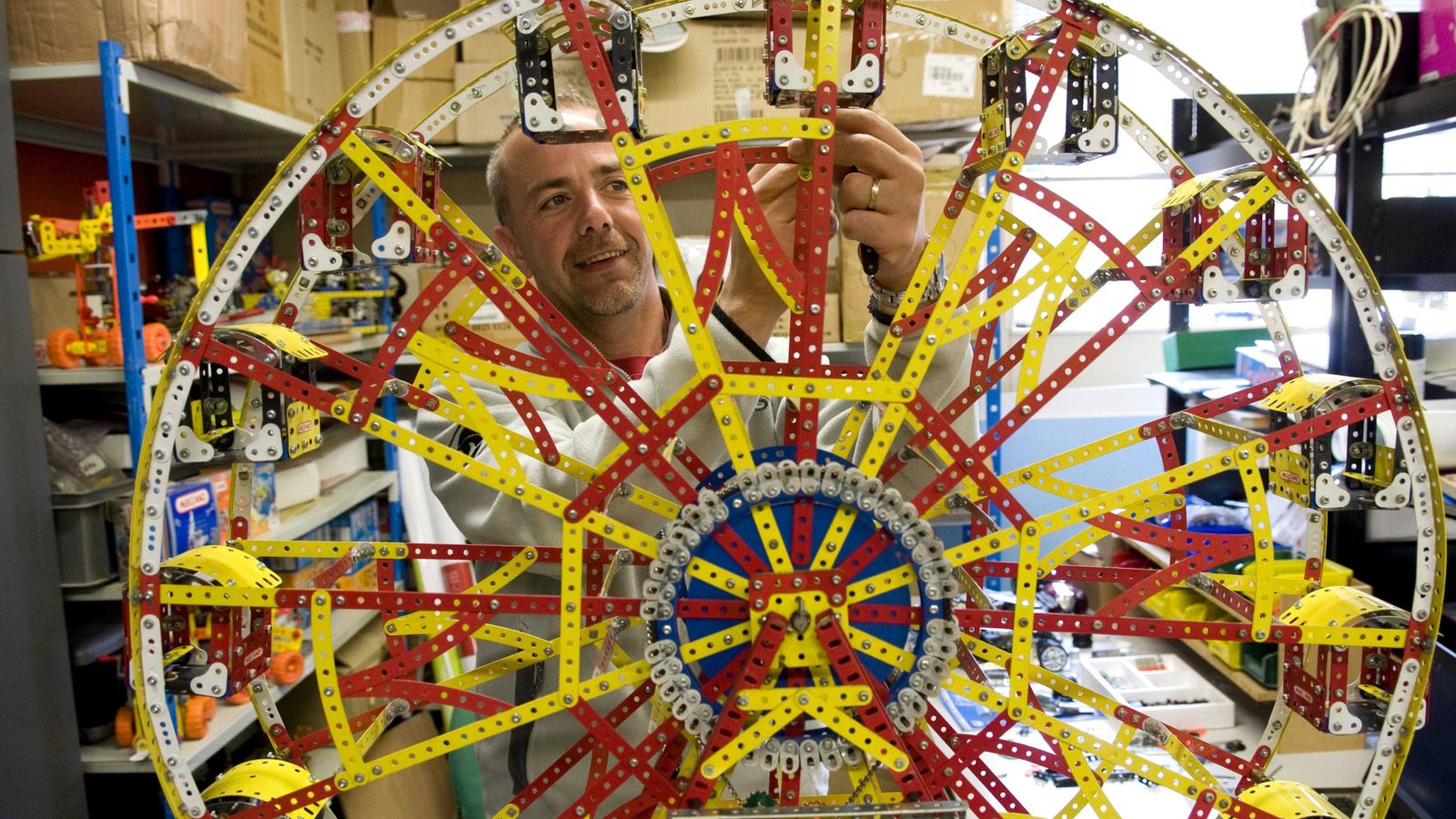 Meccano: Last factory in Europe producing iconic children's construction toys to close