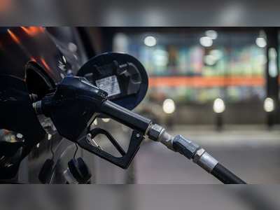 Gas prices expected to continue to ease in near term: AAA