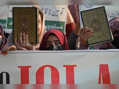 Swedish police blocks Qur'an burning protest