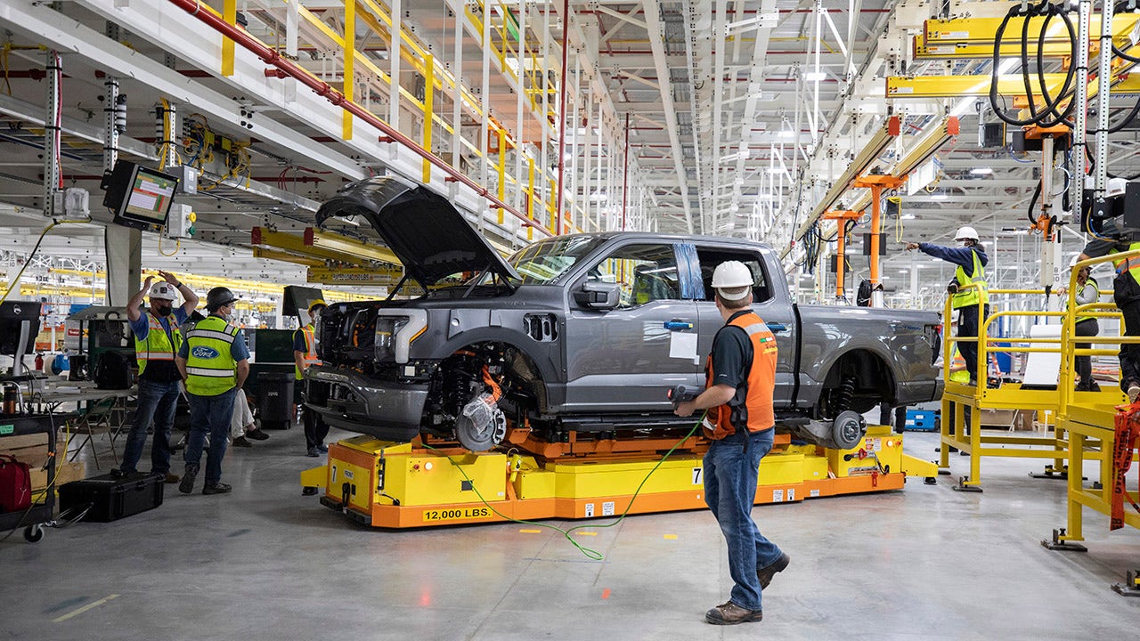 Ford restarting electric F-150 Lightning production March 13 following battery fire