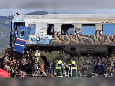 Greek train crash: effort to find bodies expected to end as anger grows