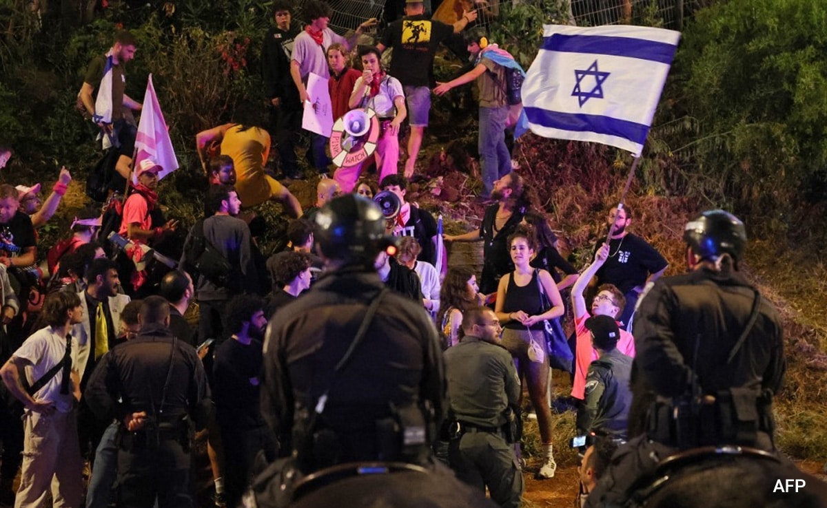 Thousands Of Israelis Take To Streets Again Over "Attack On Democracy"