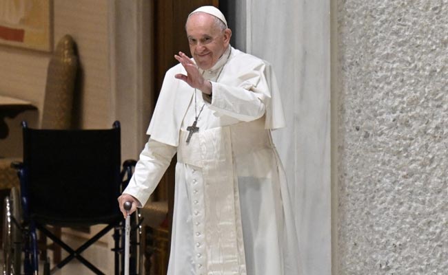 Pope Francis Successfully Undergoes Hernia Surgery and Expected to Make Full Recovery