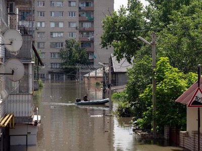 Kakhovka Hydroelectric Dam Collapses, Leading to Widespread Flooding in Ukraine