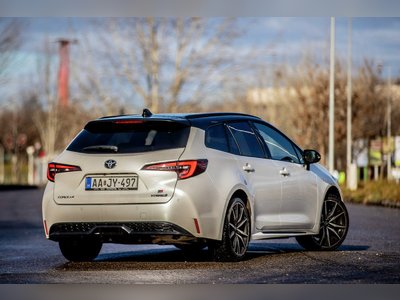A Dream Come True for Taxi Drivers: The Economical and Reliable Toyota Corolla Touring Sports 2.0 Hybrid