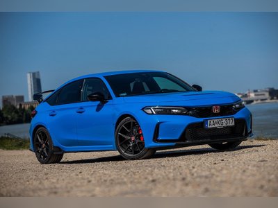 District Their Race Track, Their Pace Deadly - Honda Civic Type R vs. Hyundai i30 N Performance Comparative Test