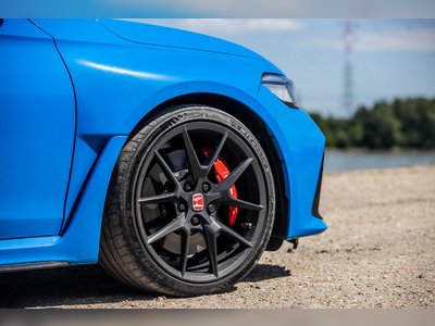 District Their Race Track, Their Pace Deadly - Honda Civic Type R vs. Hyundai i30 N Performance Comparative Test