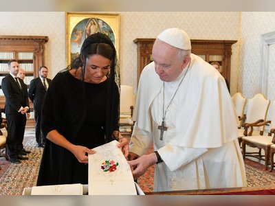 Democratic Coalition Informs Pope Francis of Presidential Pardon Granted by Katalin Novák, Using His Visit as Reference