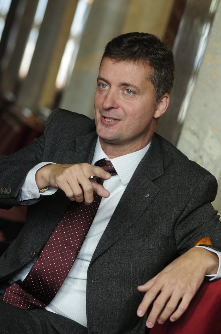 Fidesz Executive Praises Novák and Varga for Outdoing the Political Left Since Regime Change