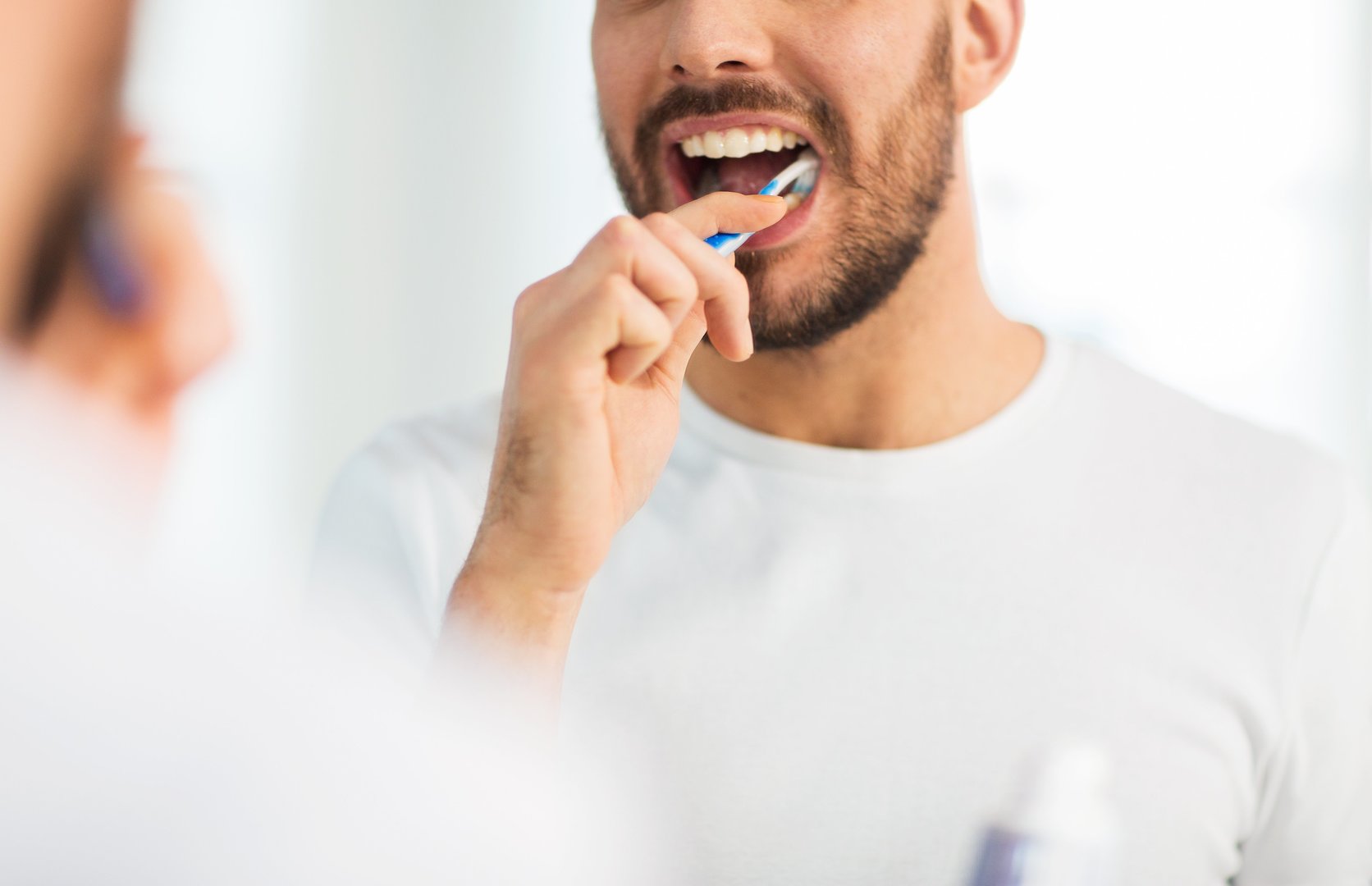 Dentist Reveals the Optimal Time for Brushing Teeth in the Morning
