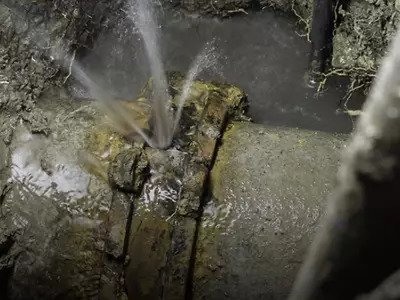 Budapest Waterworks Reveals Most Severe Pipe Burst in Decades Through Video Footage