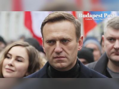 Alexei Navalny: UK sanctions Russian prison chiefs after activist's death